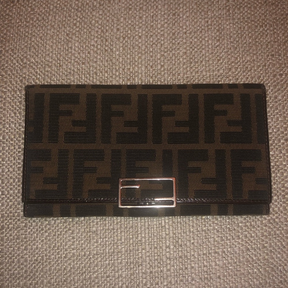 Fendi Wallet / Women’s